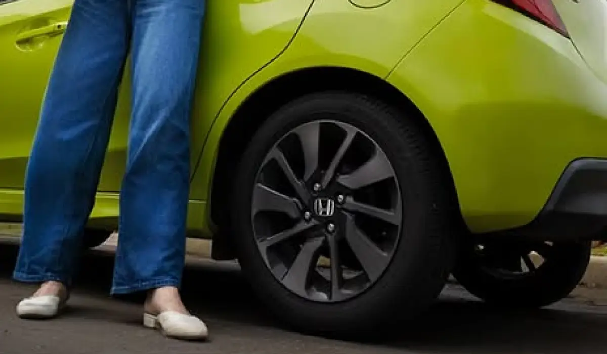 Ingin Ganti Velg Mobil? Ini Fungsi dan Tips Ganti Velg Mobil yang Tepat
